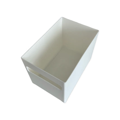 Rechteckige Kunststoffbox mit Griff – weiße Aufbewahrungsbox mit glatter Innenfläche, kompakt & ideal für kleine Haushaltsartikel.